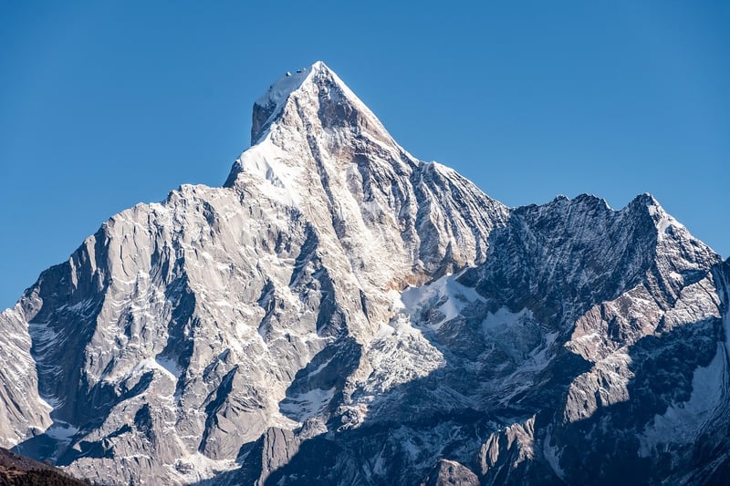 Mountain Peak Retreat